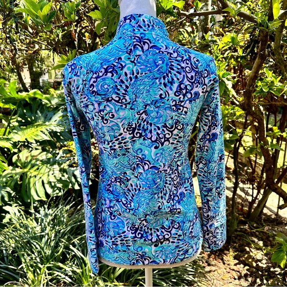 Lilly Pulitzer Janie Popover in Light Aqua spritz. - Picture 7 of 8